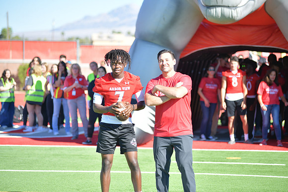 2022 05 homecoming assembly DE1_5496