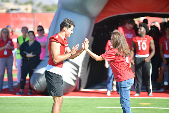 2022 05 homecoming assembly DE1_5512