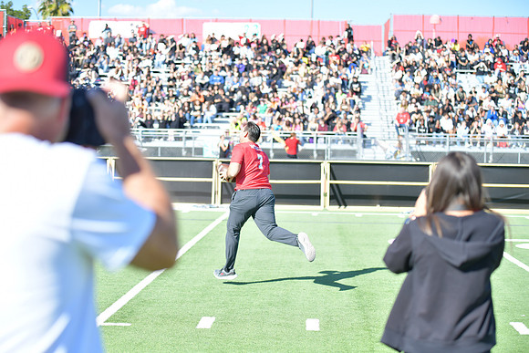 2022 05 homecoming assembly DE1_5509