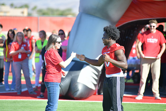 2022 05 homecoming assembly DE1_5530