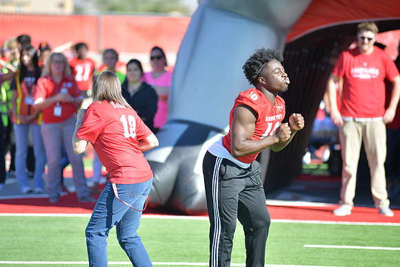 2022 05 homecoming assembly DE1_5532