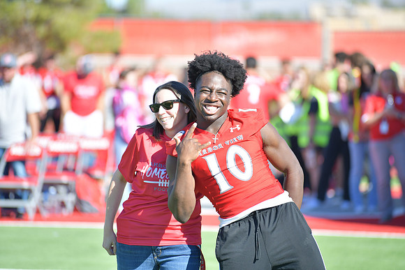 2022 05 homecoming assembly DE1_5538