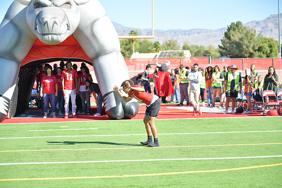 2022 05 homecoming assembly DE1_5548