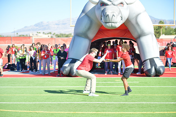 2022 05 homecoming assembly DE1_5549