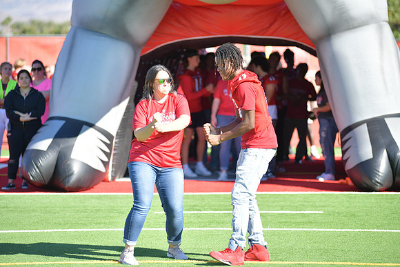 2022 05 homecoming assembly DE1_5556