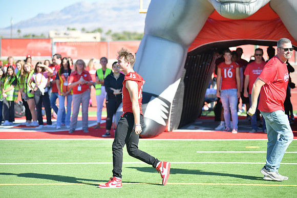 2022 05 homecoming assembly DE1_5590