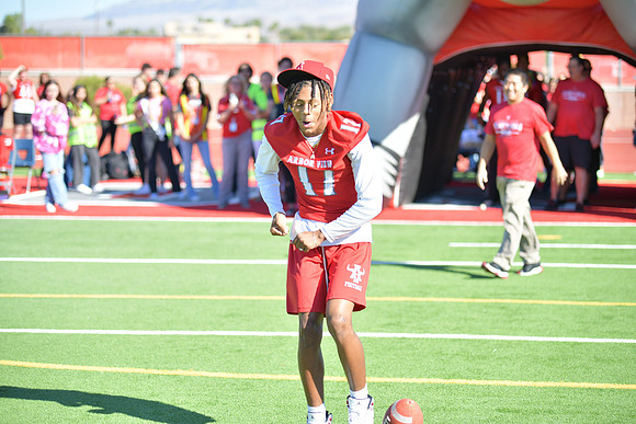 2022 05 homecoming assembly DE1_5612