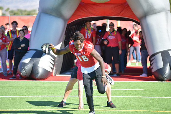 2022 05 homecoming assembly DE1_5629
