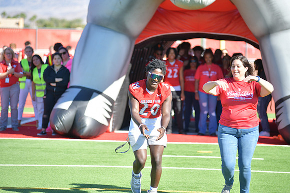 2022 05 homecoming assembly DE1_5652