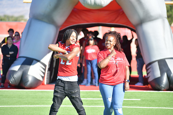 2022 05 homecoming assembly DE1_5662