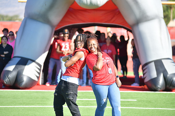 2022 05 homecoming assembly DE1_5663