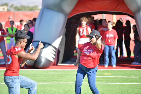 2022 05 homecoming assembly DE1_5667