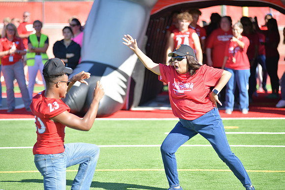 2022 05 homecoming assembly DE1_5672