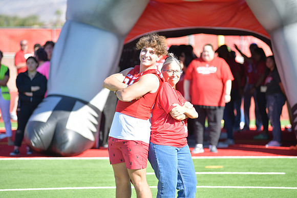 2022 05 homecoming assembly DE1_5682
