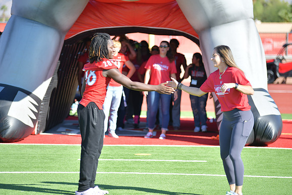 2022 05 homecoming assembly DE1_5705