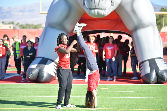 2022 05 homecoming assembly DE1_5710