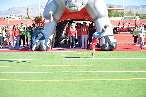 2022 05 homecoming assembly DE1_5729
