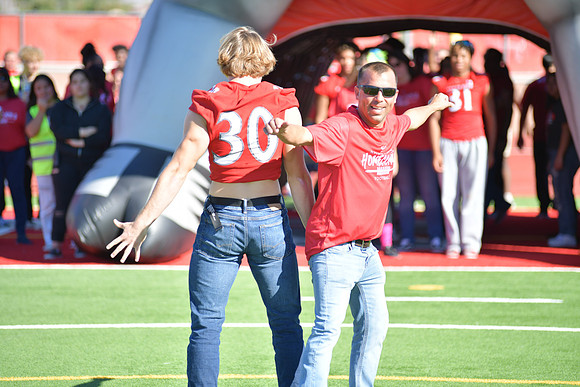 2022 05 homecoming assembly DE1_5744