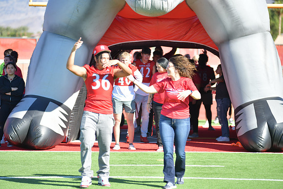 2022 05 homecoming assembly DE1_5763