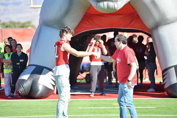 2022 05 homecoming assembly DE1_5785