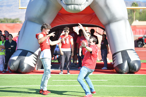 2022 05 homecoming assembly DE1_5787