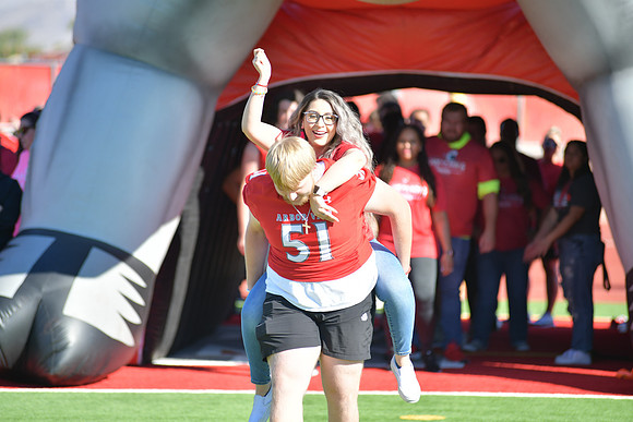 2022 05 homecoming assembly DE1_5826