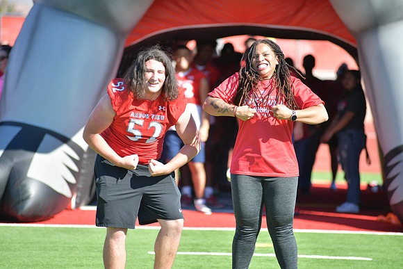2022 05 homecoming assembly DE1_5839