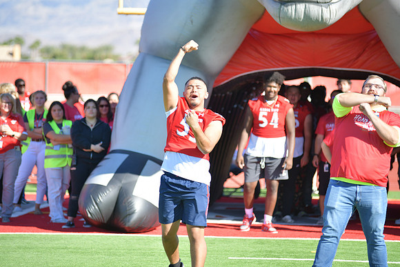 2022 05 homecoming assembly DE1_5846
