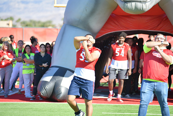2022 05 homecoming assembly DE1_5847