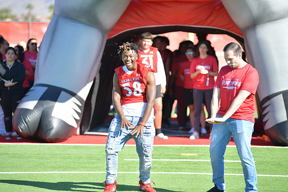 2022 05 homecoming assembly DE1_5895