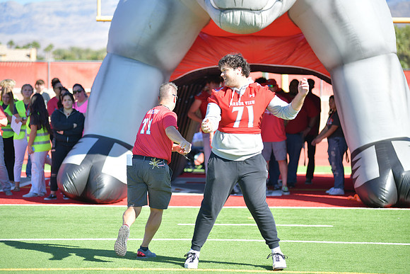 2022 05 homecoming assembly DE1_5936