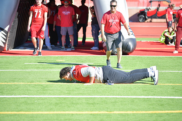 2022 05 homecoming assembly DE1_5938