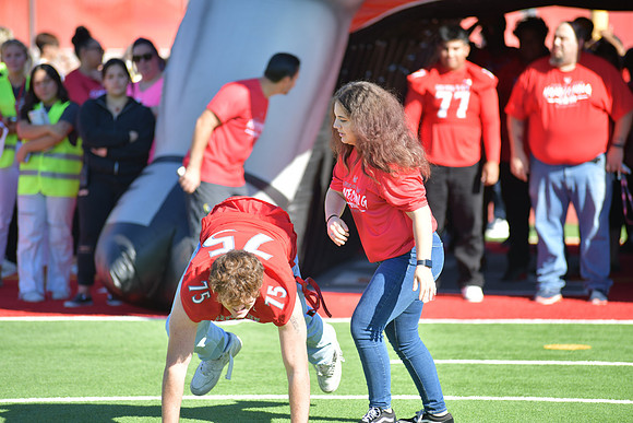 2022 05 homecoming assembly DE1_5953