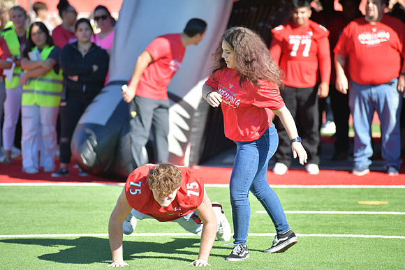 2022 05 homecoming assembly DE1_5954