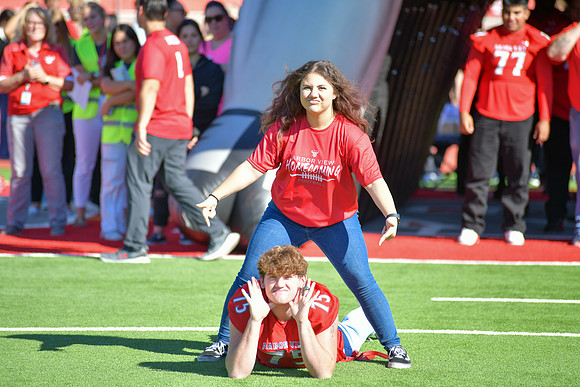 2022 05 homecoming assembly DE1_5955