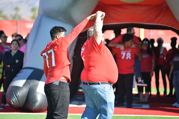 2022 05 homecoming assembly DE1_5965