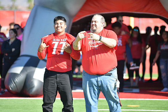 2022 05 homecoming assembly DE1_5972
