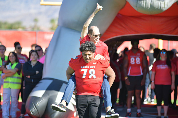 2022 05 homecoming assembly DE1_5975