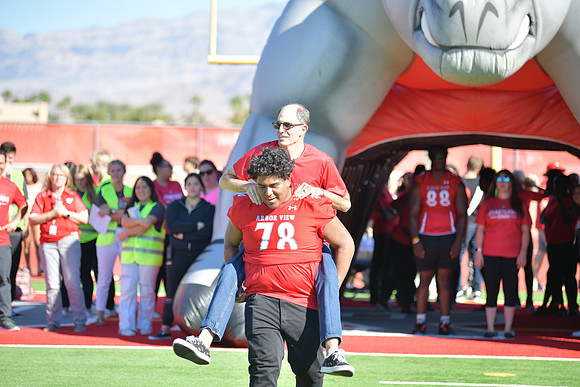 2022 05 homecoming assembly DE1_5977