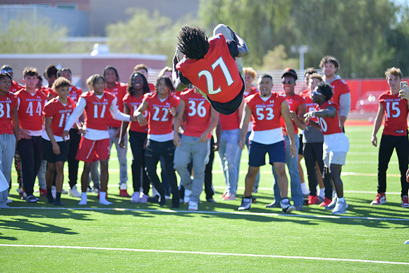 2022 05 homecoming assembly DE1_6007