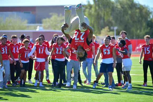 2022 05 homecoming assembly DE1_6008