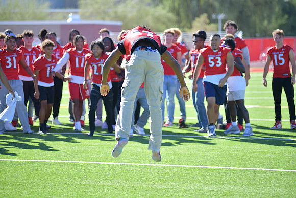 2022 05 homecoming assembly DE1_6010