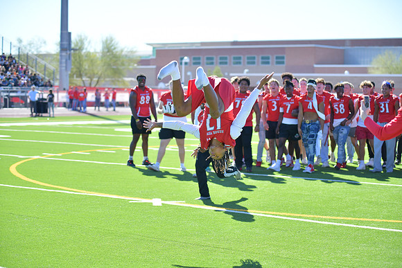 2022 05 homecoming assembly DE1_6018
