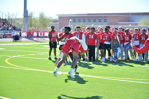 2022 05 homecoming assembly DE1_6019