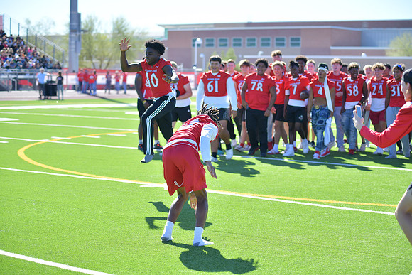 2022 05 homecoming assembly DE1_6020