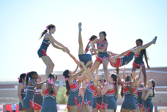 2022 05 homecoming assembly DE1_6245