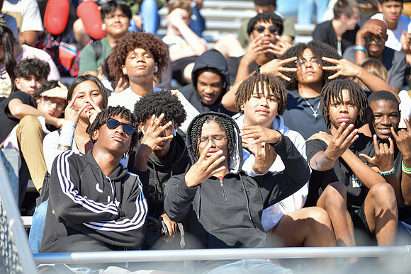2022 05 homecoming assembly DE1_6260