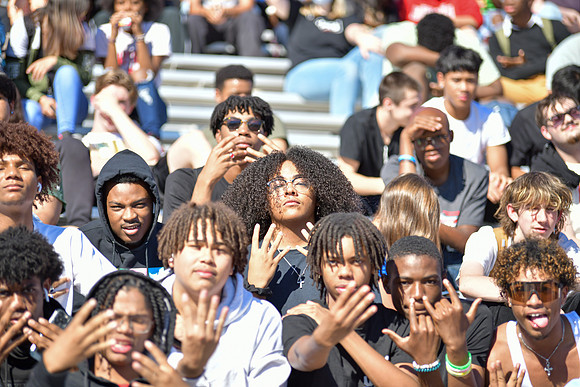 2022 05 homecoming assembly DE1_6261