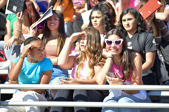 2022 05 homecoming assembly DE1_6266