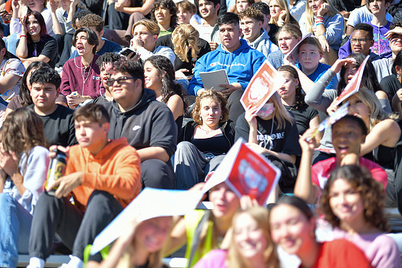 2022 05 homecoming assembly DE1_6270